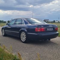 Audi A8 hinten li